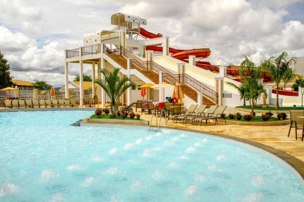 Thermas Lacqua Diroma Com Piscina De Ondas Gratis 24Horas Caldas Novas Dış mekan fotoğraf